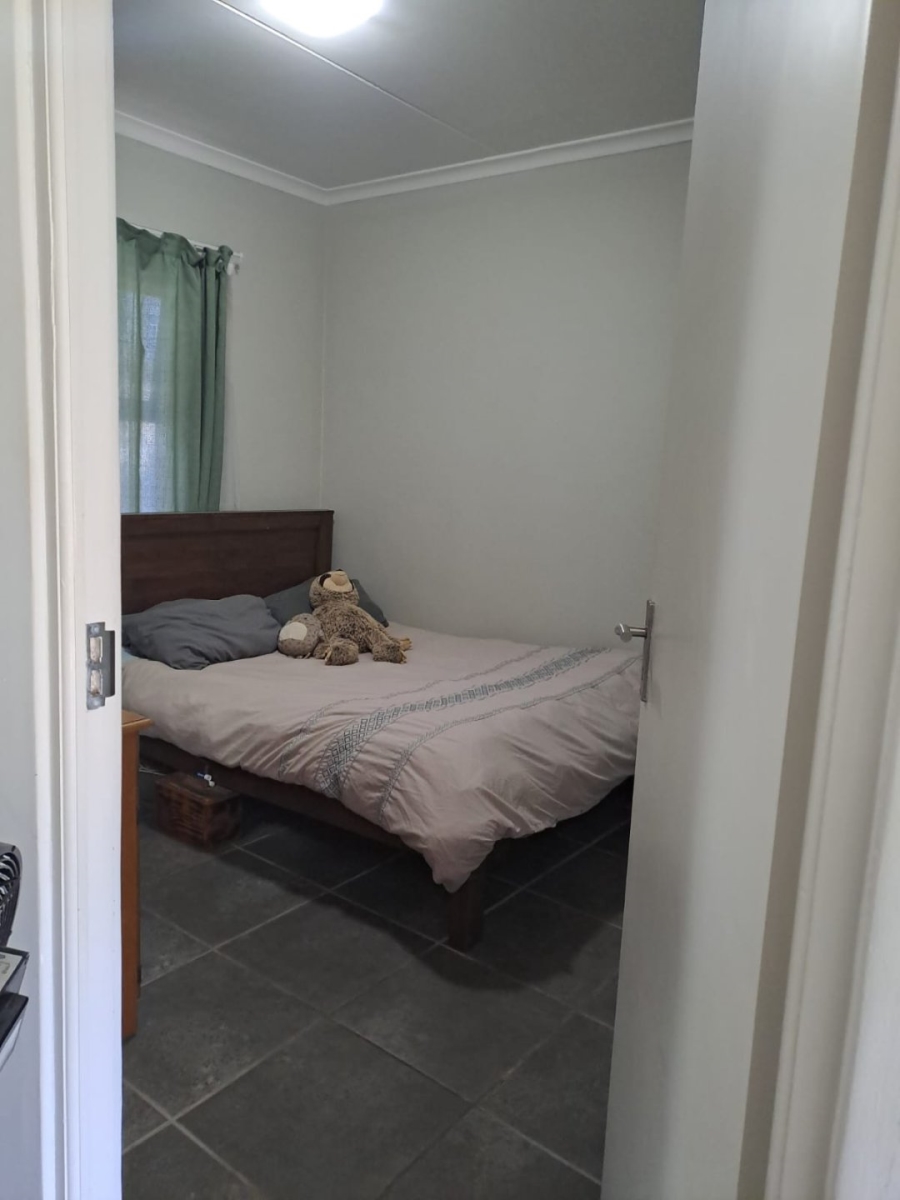 To Let 1 Bedroom Property for Rent in Mooiberge Western Cape